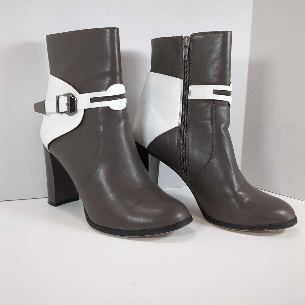 French Blu Women's Gray And White Boots , Size 41